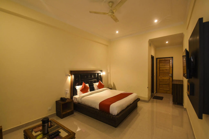 Room 3 of 15