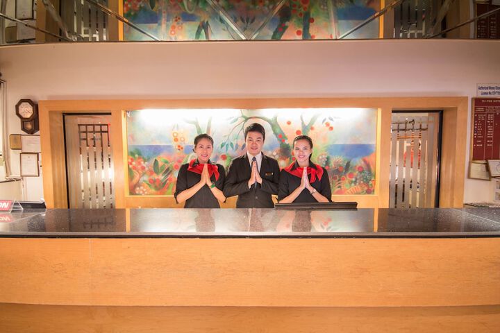 Hotel Lobby