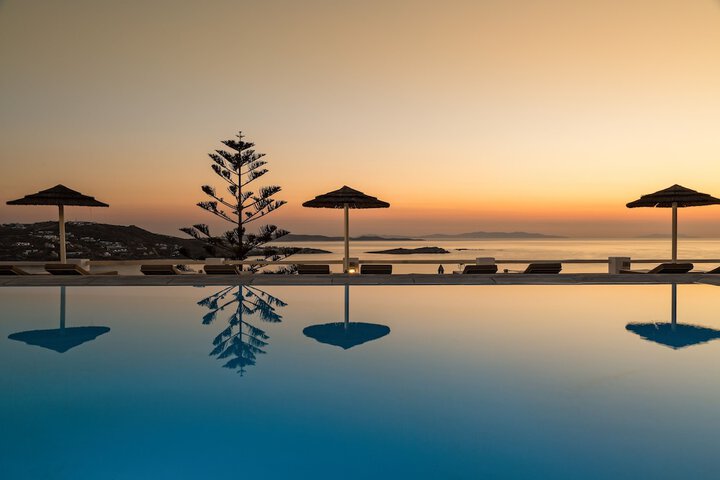 Pools & Facilities