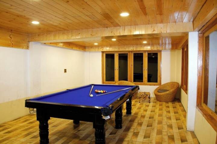 Room 3 of 16