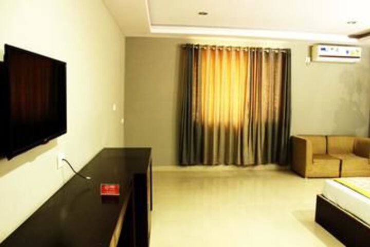 Room 15 of 17