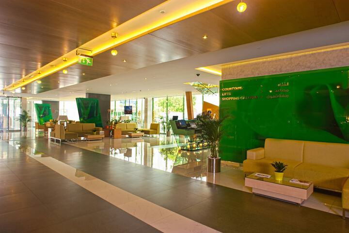 Entrance & Lobby