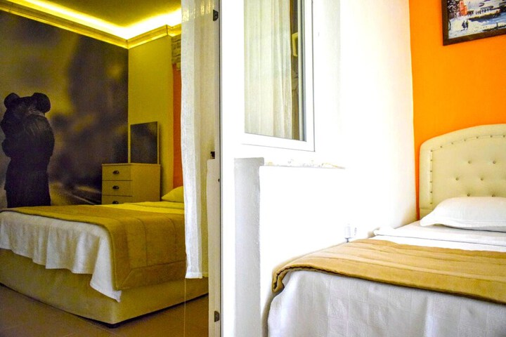 Room 16 of 33