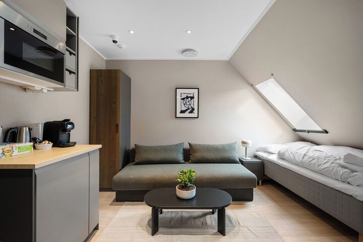 Room 85 of 154