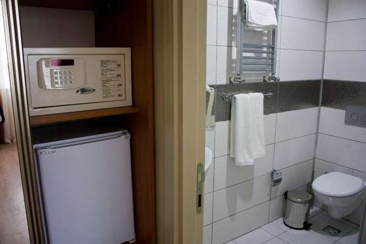 Clean Restrooms
