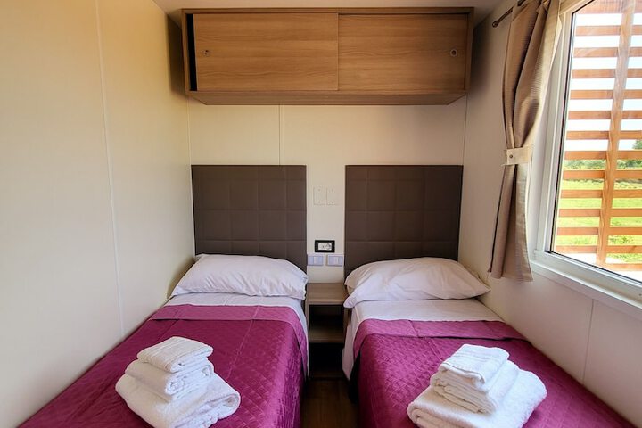 Room 9 of 117
