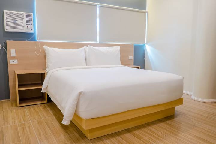Room 9 of 47