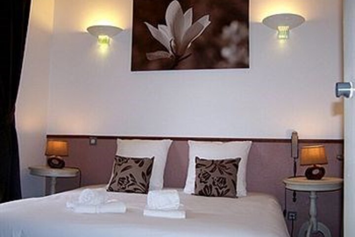 Room 8 of 25