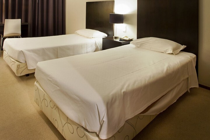Room 5 of 63