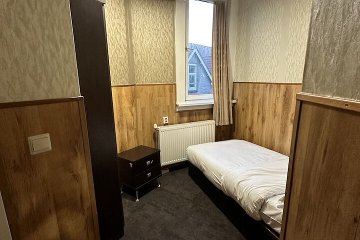 Room 12 of 56