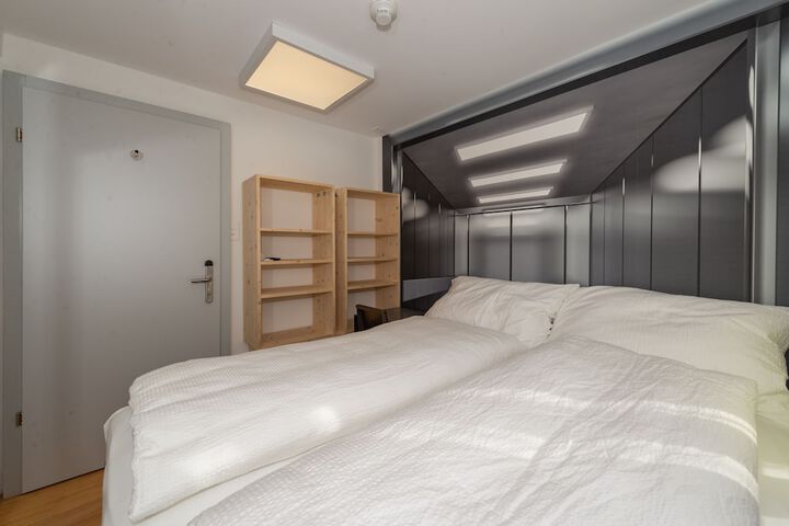 Room 36 of 111