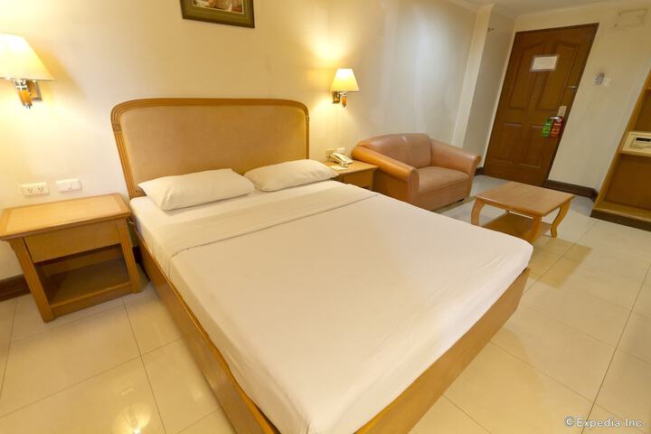 Room 16 of 60