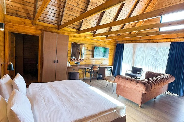 Room 54 of 151