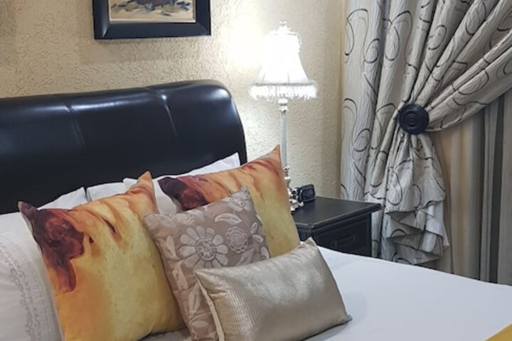 Room 3 of 28