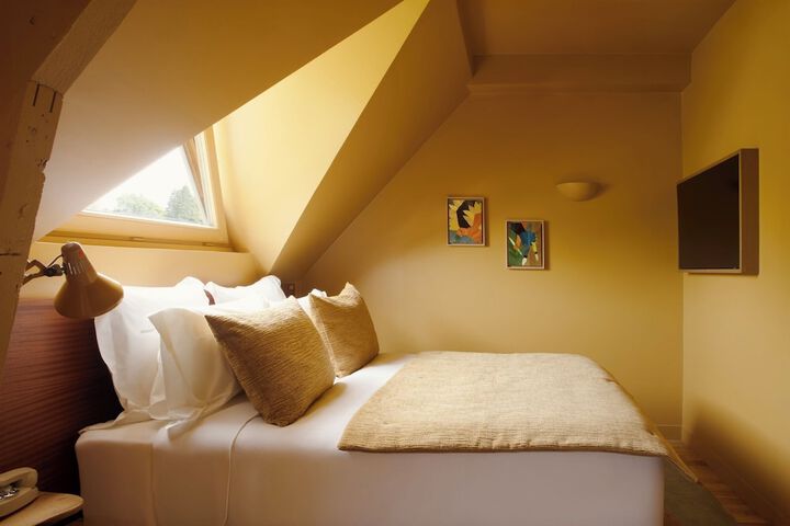 Room 10 of 71