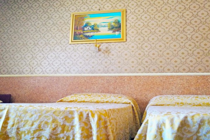 Room 4 of 21