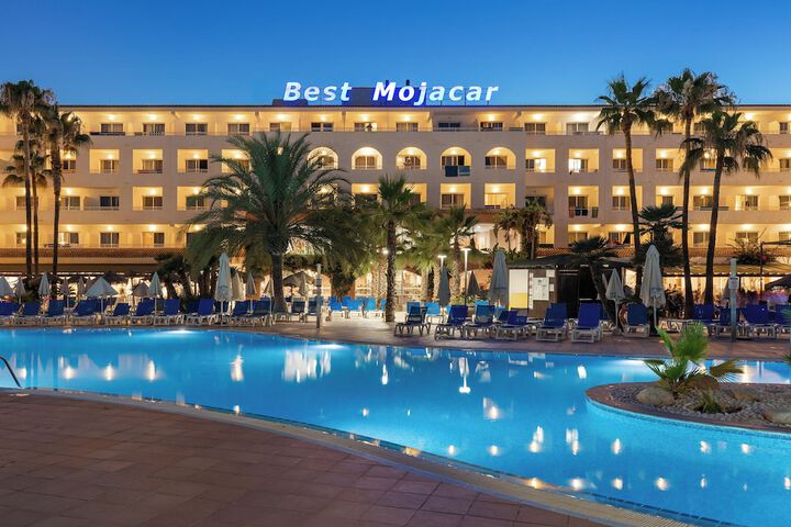 Pools & Facilities