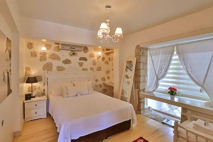 Room 10 of 60