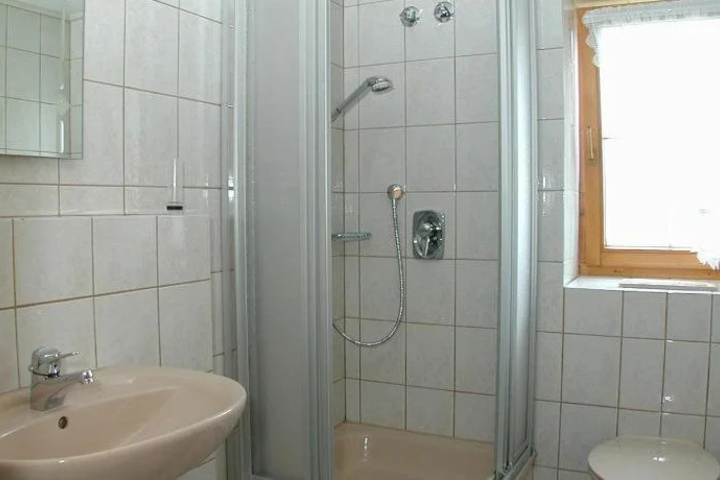 Room 8 of 15