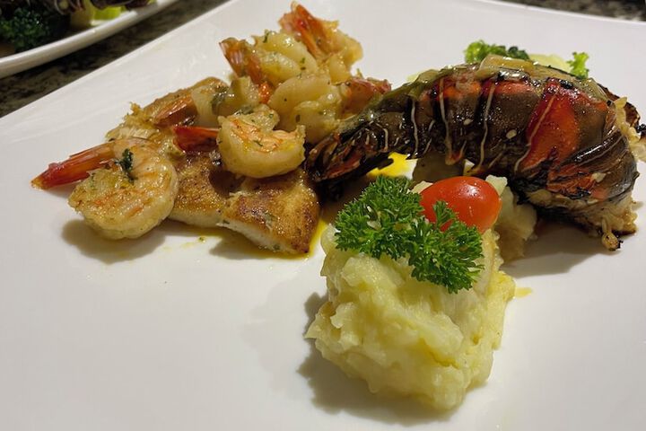 Dining 29 of 40