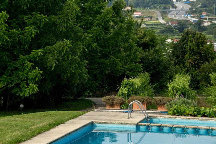 Pool 24 of 50