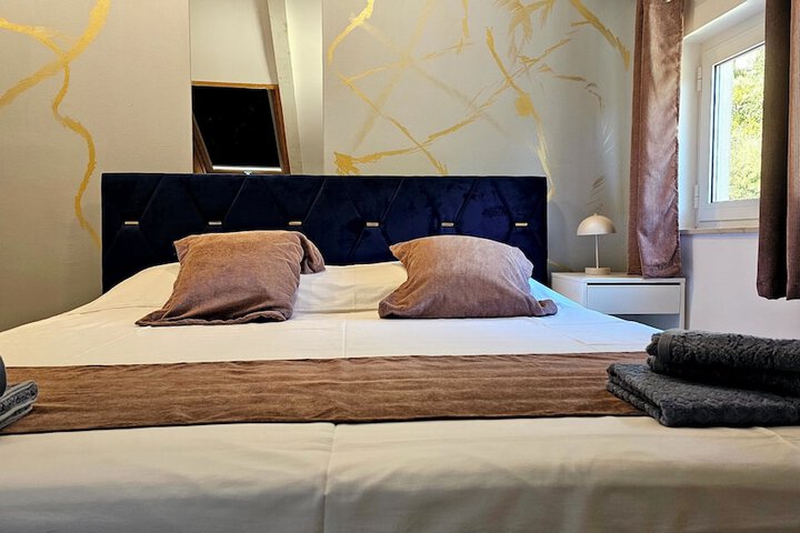 Room 20 of 140