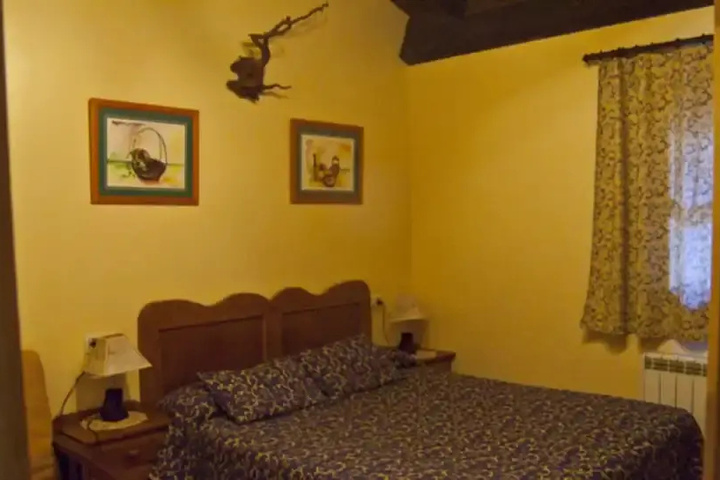 Room 2 of 5