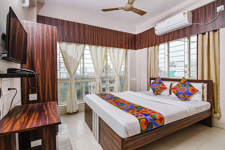Fabhotel White House I