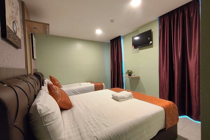 Room 25 of 60