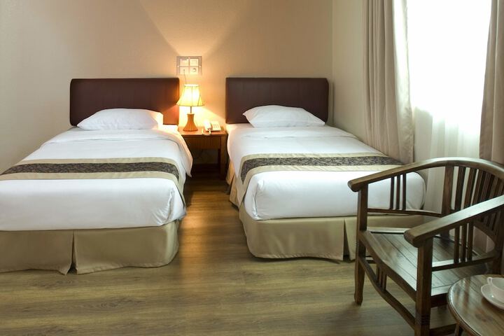 Room 5 of 28
