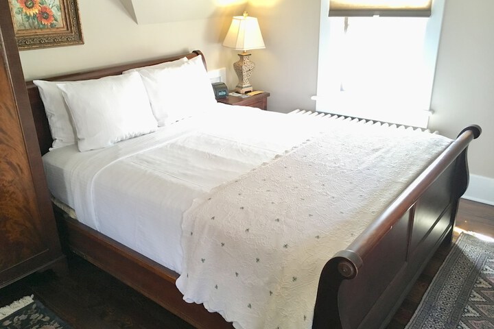 Room 34 of 98