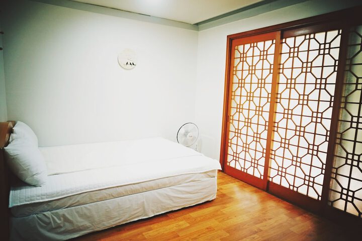 Room 5 of 39
