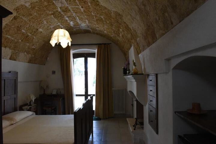 Room 5 of 26