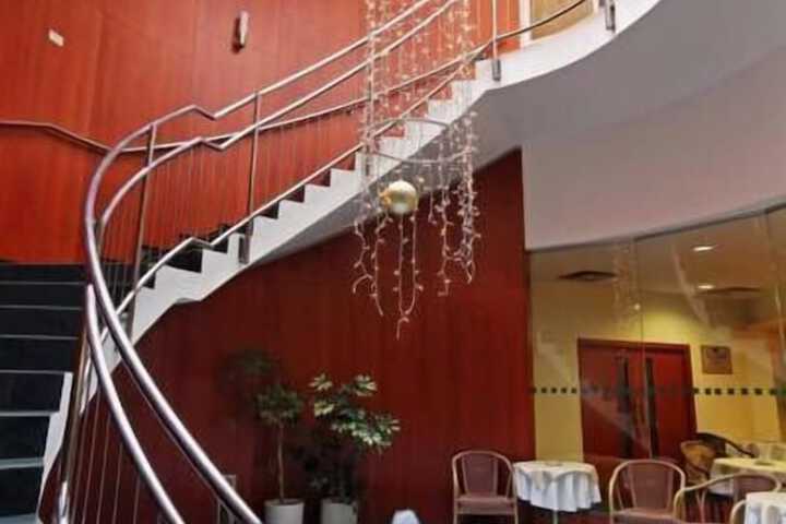 Hotel 2 of 77
