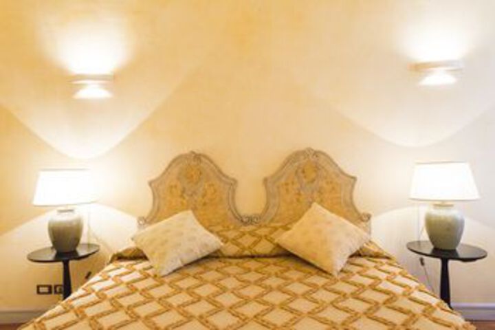 Room 9 of 35