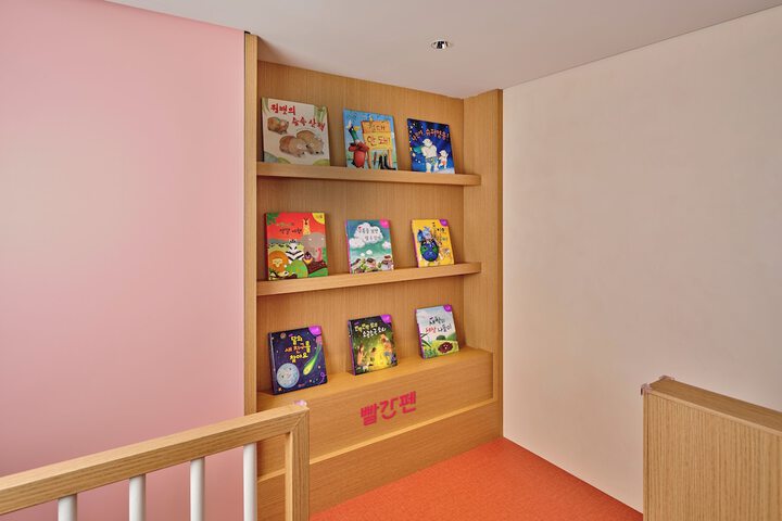 Room 32 of 107