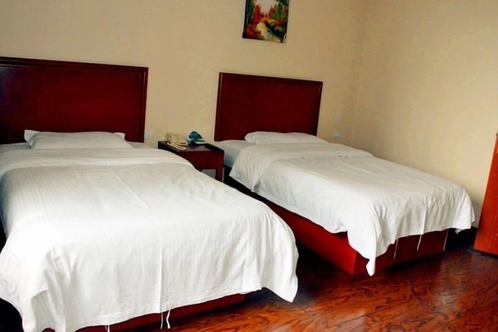 Room 15 of 35