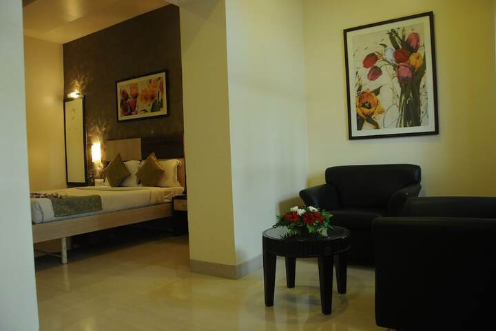 Room 18 of 53