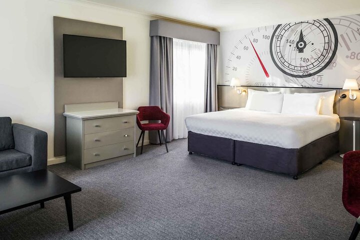 Room 9 of 64