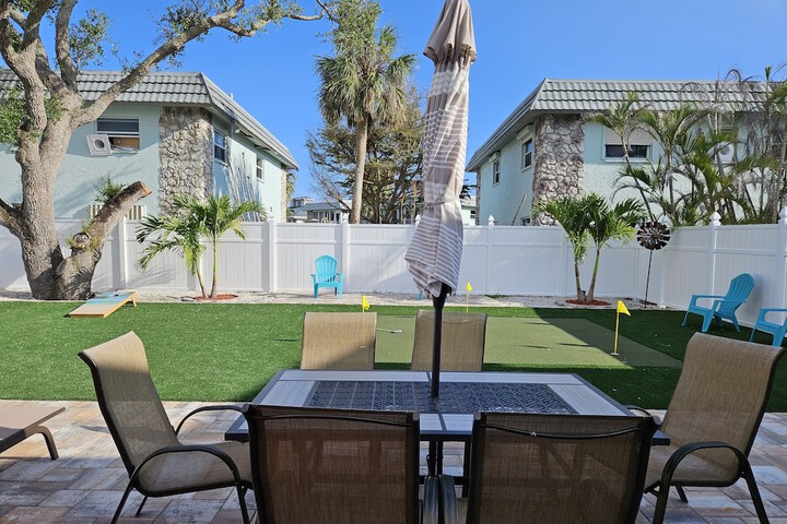 Terrace/Patio 30 of 33