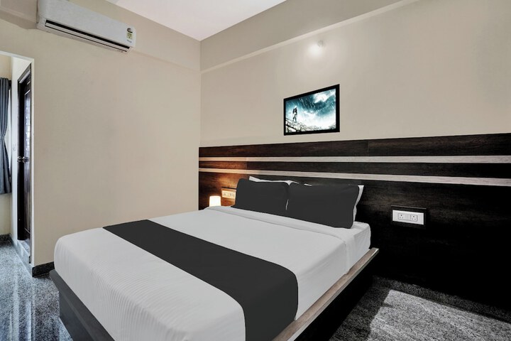 Room 12 of 33