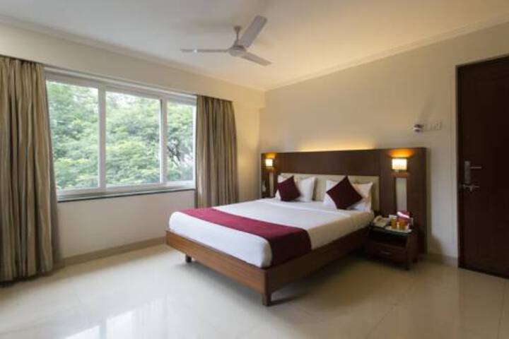 Room 2 of 12