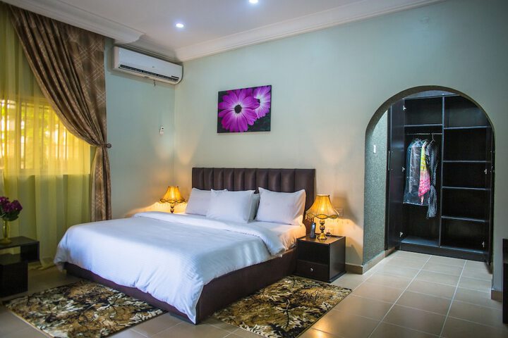 Room 5 of 41