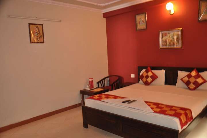 Room 30 of 55