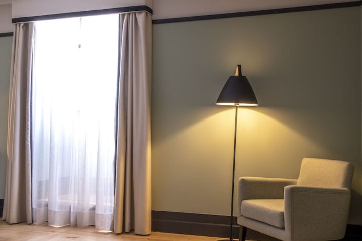 Room 72 of 157