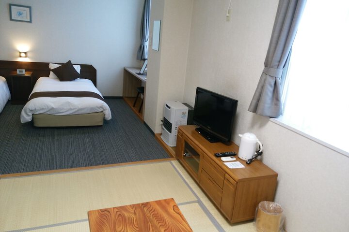 Room 18 of 42
