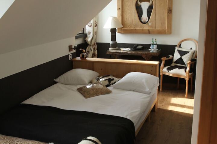 Room 15 of 46