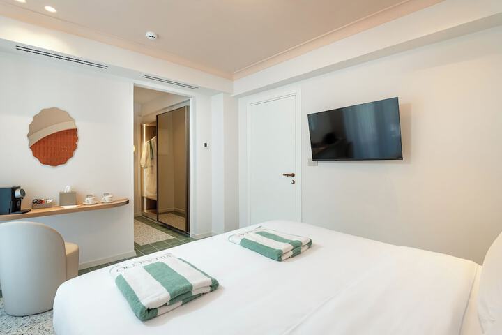 Room 7 of 41