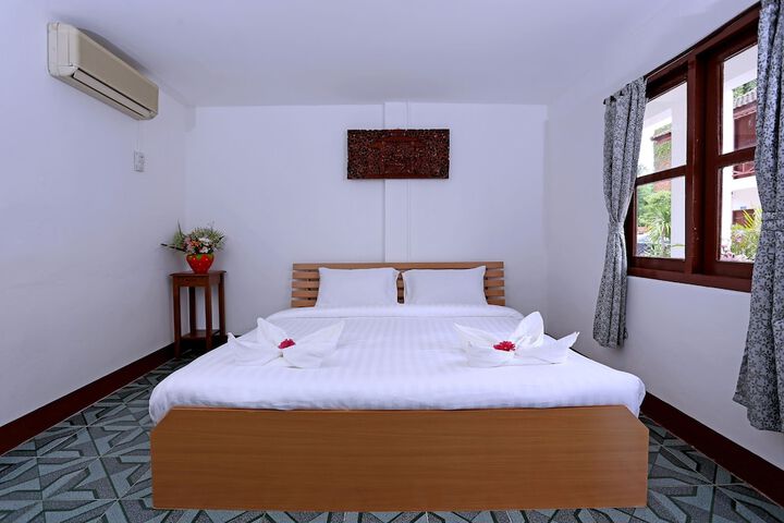 Room 5 of 72