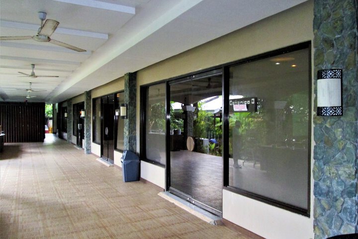 Ballroom/Hall 42 of 47